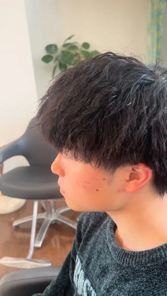 ゆるツイスパ！
メンズオススメスタイル☀️
セットも楽ちん！
初パーマにもスタイリングしやすいですよ！
#御幸辻 #和歌山県橋本市 #lala #橋本市美容室